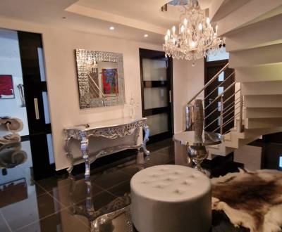  Luxusný  apartmán  Vys. Tatry - Veľká Lomnica, 7 izieb, 321 m2