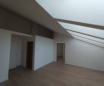 Na predaj novostavba, podkrovný 2-izbový byt 53 m2, Žilina-centrum