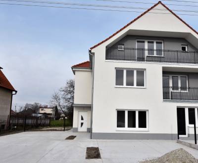 Prízemný 3i byt s terasou, 89 +12 m², 3x P, predaj, Čierna Voda