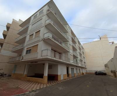 Zrekonštruovaný 4 izbový byt - Torrevieja Španielsko