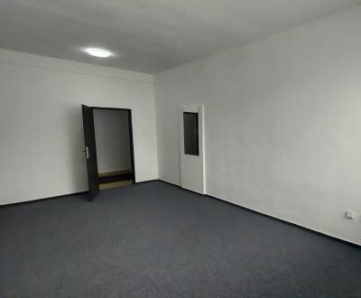 Kancelária 40 m2, Ivanská cesta, Ružinov