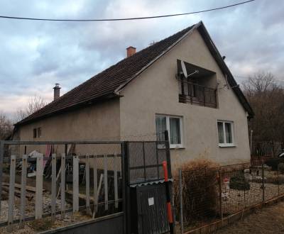 Na predaj rodinný dom v obci Slatina