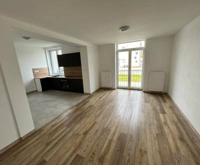 Predám 3 izbový byt vo Dvoroch nad Žitavou