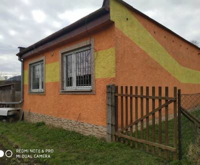 Predaj: Viacúčelová budova v obci Rudina(060-D)