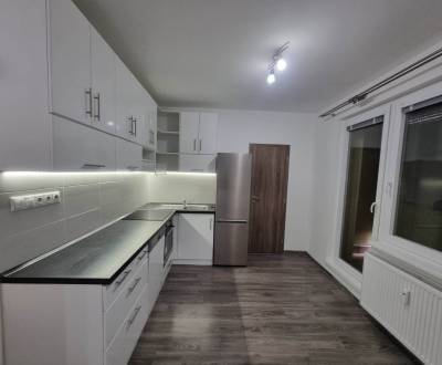 NÁJOM: kompletne obnovený 2 izbový byt v Komárne / ul. Gazdovská 