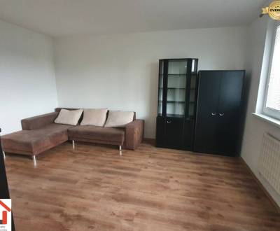 REZERVOVANÉ: obnovený 1 izbový byt v Komárne / ul. Vnútorná okružná