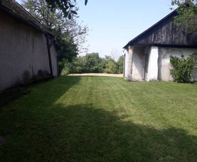Lukratívny, veľký stavebný pozemok v centre obci Iža v okrese Komárno