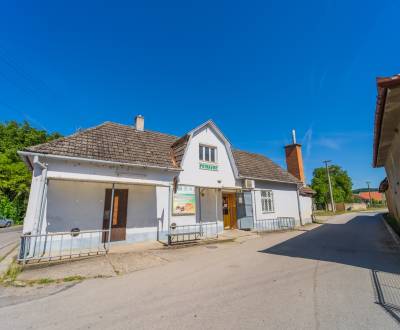 Rodinný dom s komerčným využitím, Chocholná - Velčice