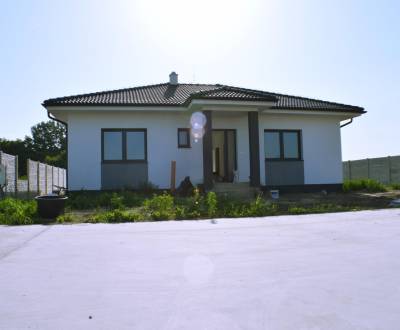 4 izbový rodinný dom na pozemku 600m2 v obci Kráľov Brod, okr. Galanta
