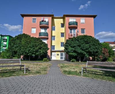 Na predaj slnečný 1 izbový byt s balkónom, Pezinok - Muškát