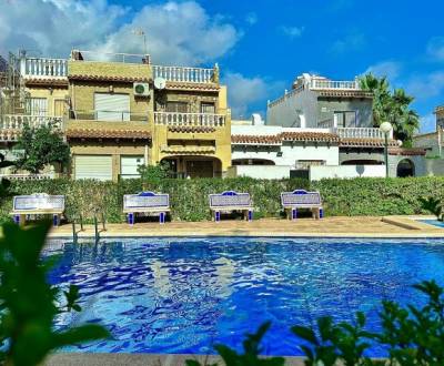 PREDAJ ŠPANIELSKO! DOM v Orihuela Costa, s veľkou terasou a bazénom