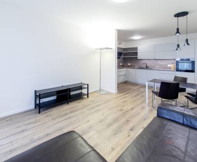 Priestranný 3i byt 73m2, s A/C, terasou, pivnicou a 2x parkovaním BORY