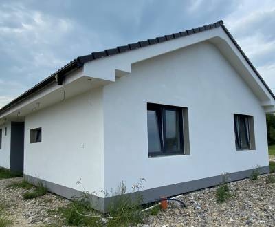 Exkluzívne 4-izbový bungalov v Borčiciach za 169000 Eur!