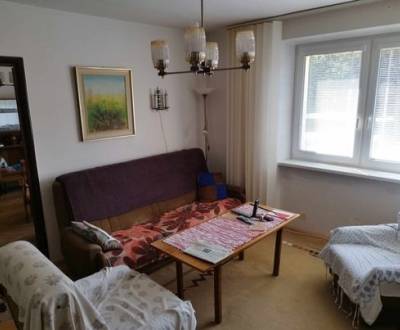 MS267 2-izbový byt na vyvýšenom prízemí v Myjave.  