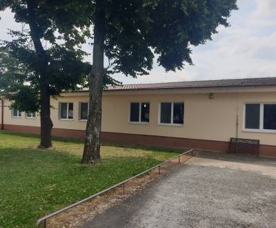 PREDAJ: Skladové a administratívne priestory - Komárno 