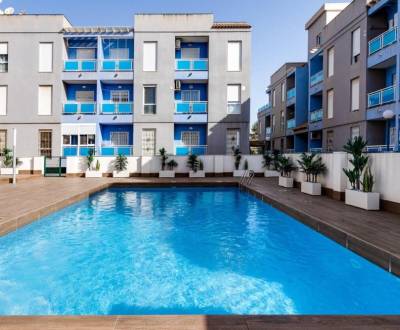 Špeciálna ponuka - 3 izbový byt s krásnym bazénom Torrevieja 