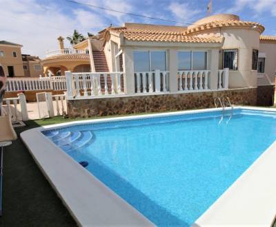 Dom s dvomi bytmi a súkromným bazénom San Miguel de Salinas