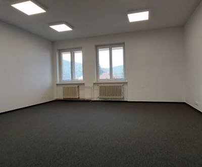 Prenájom kancelárie 33 m2 - Trenčín