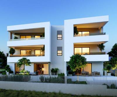 ☀ Vodice – Moderné apartmány v skvelej lokalite, len 350 m od pláže !