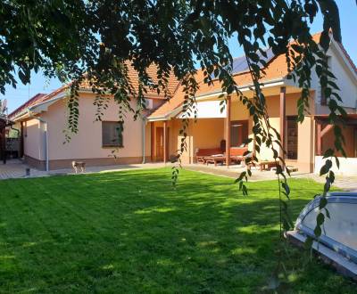 PREDAJ : 6 - izbový rodinný dom s pozemkom 680 m2 - KOMÁRNO, NOVÁ CENA