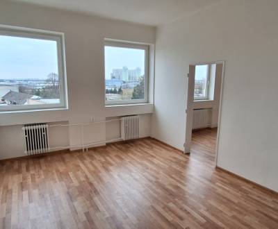 Dvoj - Kancelária, voda, na prenájom, Galanta centrum