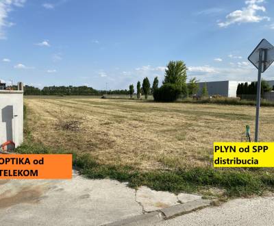 Pozemok pre občiansku vybavenosť a obchod Dunajská Lužná