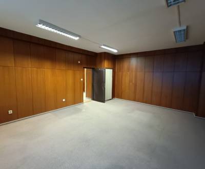 Dvojkancelária s parkovaním v Mlynárciach