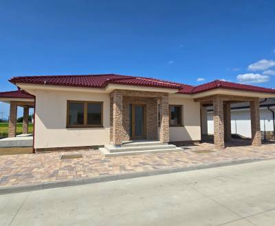 NOVOSTAVBA 4-IZBOVÉHO BUNGALOVU LEN 7 KM OD PIEŠŤAN – SOKOLOVCE