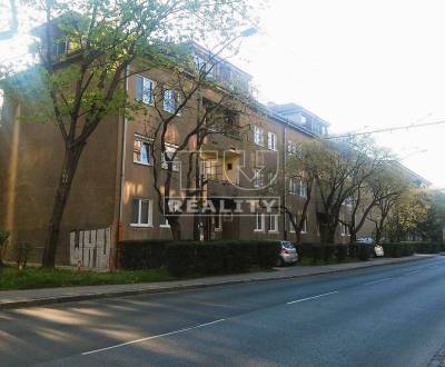TUreality ponúka na predaj 2 izbový byt v Ružinove – 500 bytov.