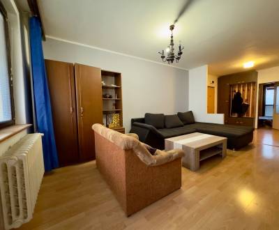 PREDAJ ! 3 izbový byt blízkom okolí centra mesta Trnava