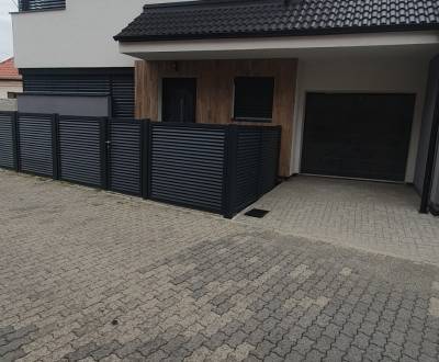 Prenájom NOVOSTAVBY rodinného domu v Nových Zámkoch 140m2 + pozemok 