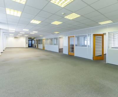 Skvelé administratívne priestory 310m2, parkovanie INCHEBA TOWER