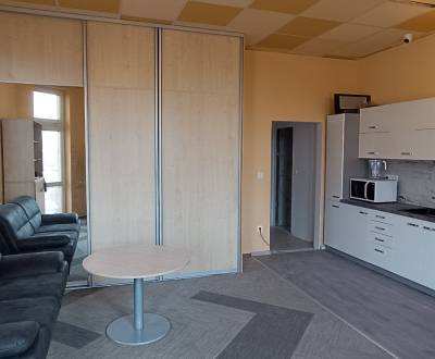 Na prenájom veľký 2 izbový byt, Galanta centrum