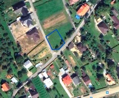 NA PREDAJ stavebný pozemok Svinia, 667m2, všetky IS 