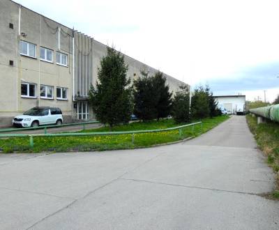 Na prenájom skladové priestory z prístreškom 353 m2, Trnava, Bulharská