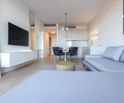 I PREDAJ - Západný 2-i. byt, veža 2, výhľad na hrad, SKY PARK