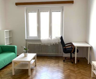 Prenájom pekný 1 izbový byt Vajnorská ulica,Bratislava III. Nové Mesto