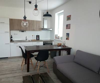 PRENÁJOM - 2 izbový byt v novostavbe s parkovacím miestom - Nitra