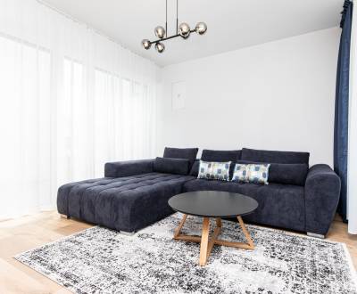  Luxusný 4-izbový byt na golfe v Hrubej Borši