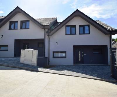 NOVOSTAVBA 2 RODINNÝCH DOMOV, LESNICA, SL