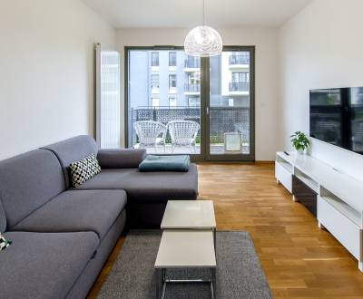 Krásny 3i byt 64 m2, s balkónom a parkovaním, CUBICON GARDENS 