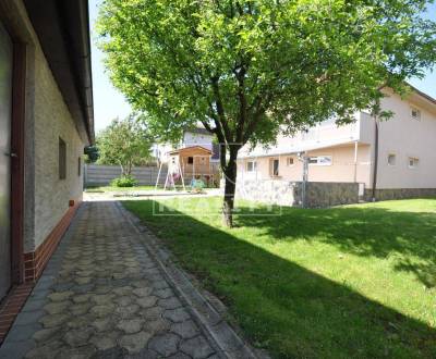 5 izb.RD v Šoporni, 172 m2 úžitková plocha, pozemok 455 m2