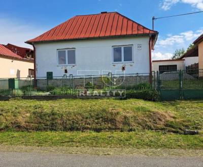 Na predaj rodinný dom v obci Štrba s pozemkom 950m2