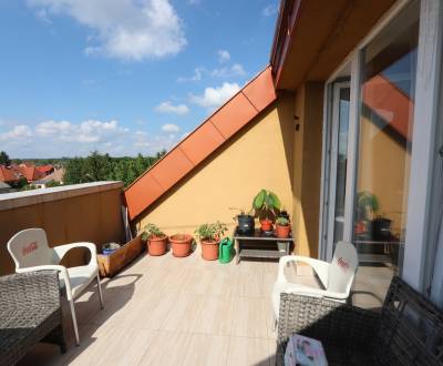 Predaj 3 izbového bytu so slnečnou terasou v Rajke 