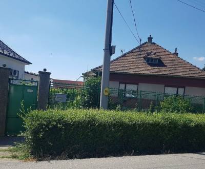 Na predaj 3 izbový rodinný dom v obci Topoľnica, okres Galanta. 