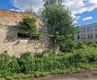 Na predaj pozemok s nebytovou budovou, Michalovce - Továrenská 2, 18 1