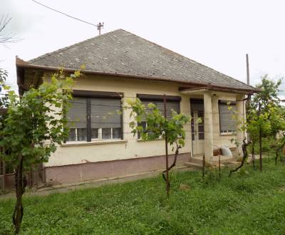 Na predaj domček -chalupa v obľúbenej vinohradnickej obci Strekov 