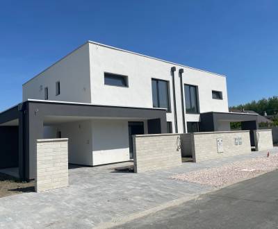 NOVOSTAVBA - 5 izbový Rodinný dom  v DVOJDOME V HORNÝCH SALIBÁCH