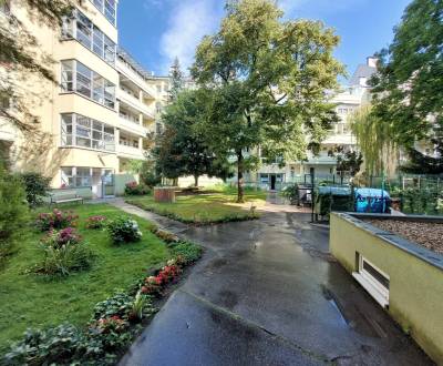 Prenajmeme 2 izb byt na Cintorínskej ulici