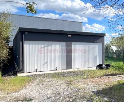 Skladový objekt o výmere 120m2 na pozemku 228m2 - Galvaniho, Ružinov